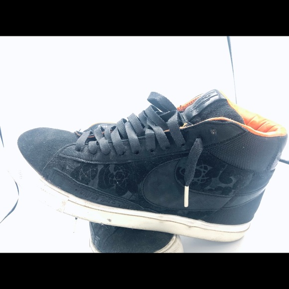 Shoe - Picture 2 of 5